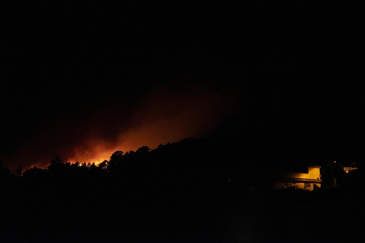 El incendio forestal de Tenerife, sin control