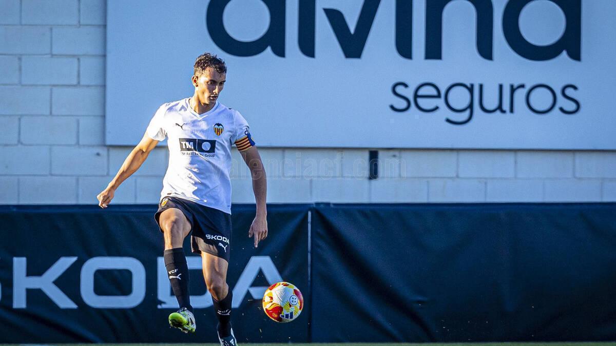 Rubén Iranzo y Xavi Sintes, dos opciones que permanecen latentes para eje de la zaga del Real Zaragoza