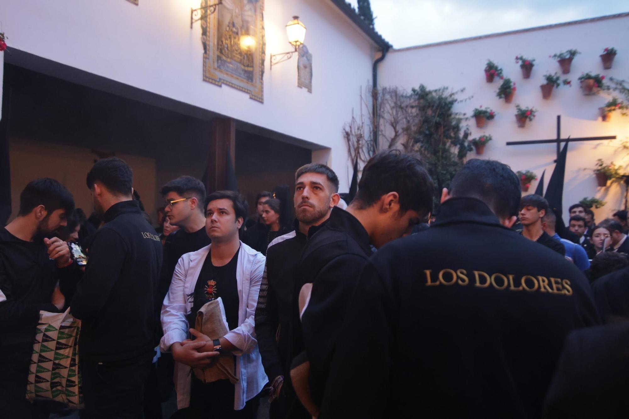 Los cordobeses abarrotan Capuchinos para arropar a Los Dolores