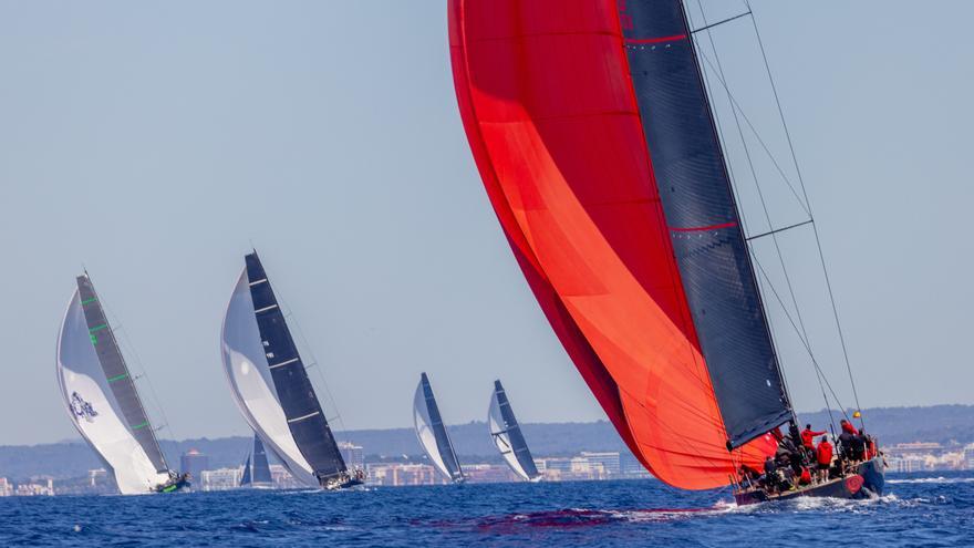 Los veleros Galateia y Stormvogel lideran la flota de Maxi en la jornada inaugural de la PalmaVela