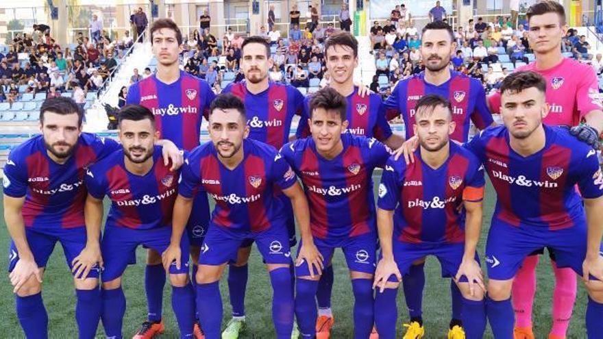 Jugadores que compusieron el once inicial en el partido frente al Olímpic.