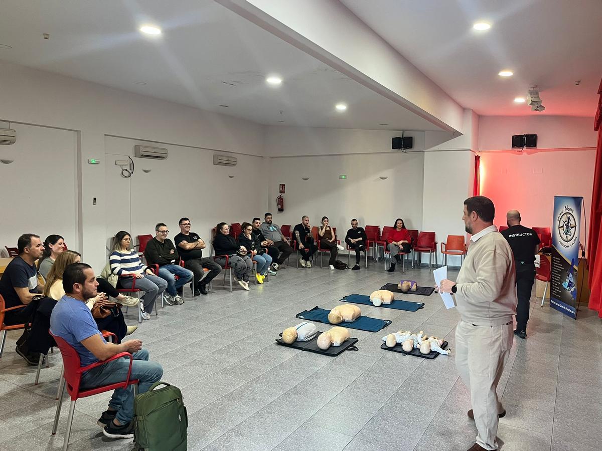 Profesionales del sector participan en la sesión celebrada este lunes.