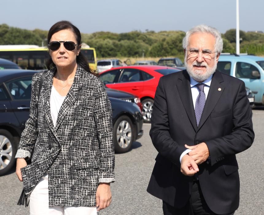 El primer presidente de la Xunta recibe el adiós de allegados, personalidades públicas y políticas
