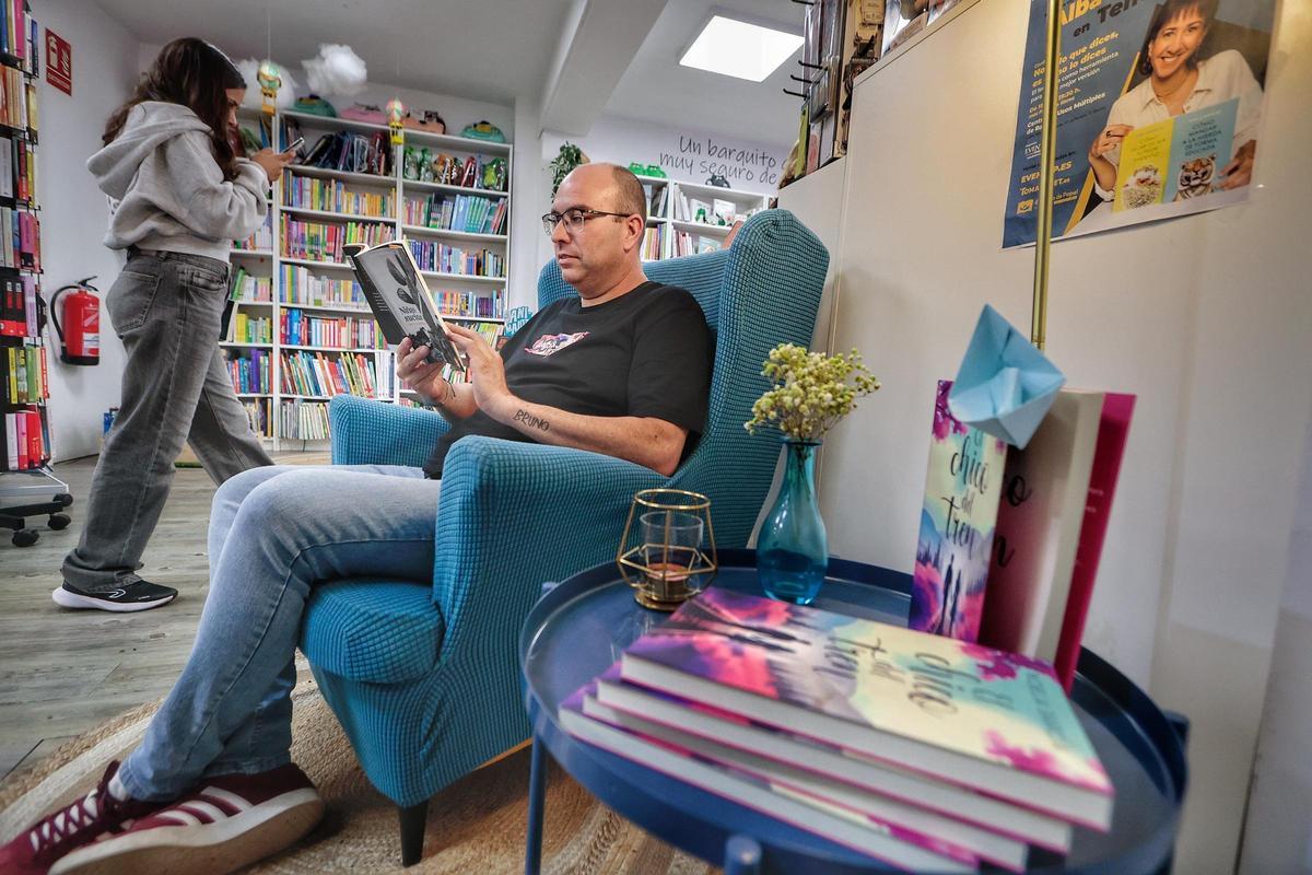 Nauzet Pérez en El barco de papel, en El Sauzal.