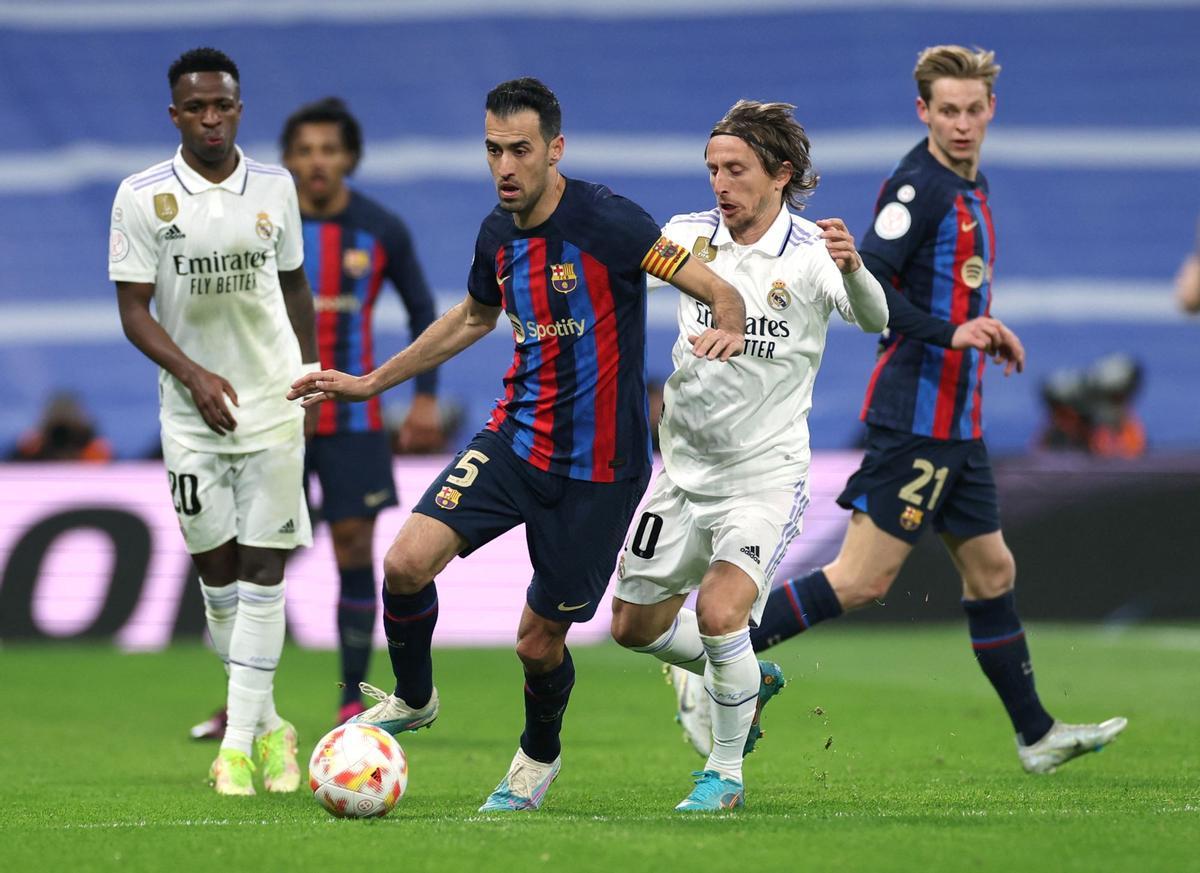 Victoria del FC Barcelona ante el Real Madrid en el Bernabeu | FOTOS