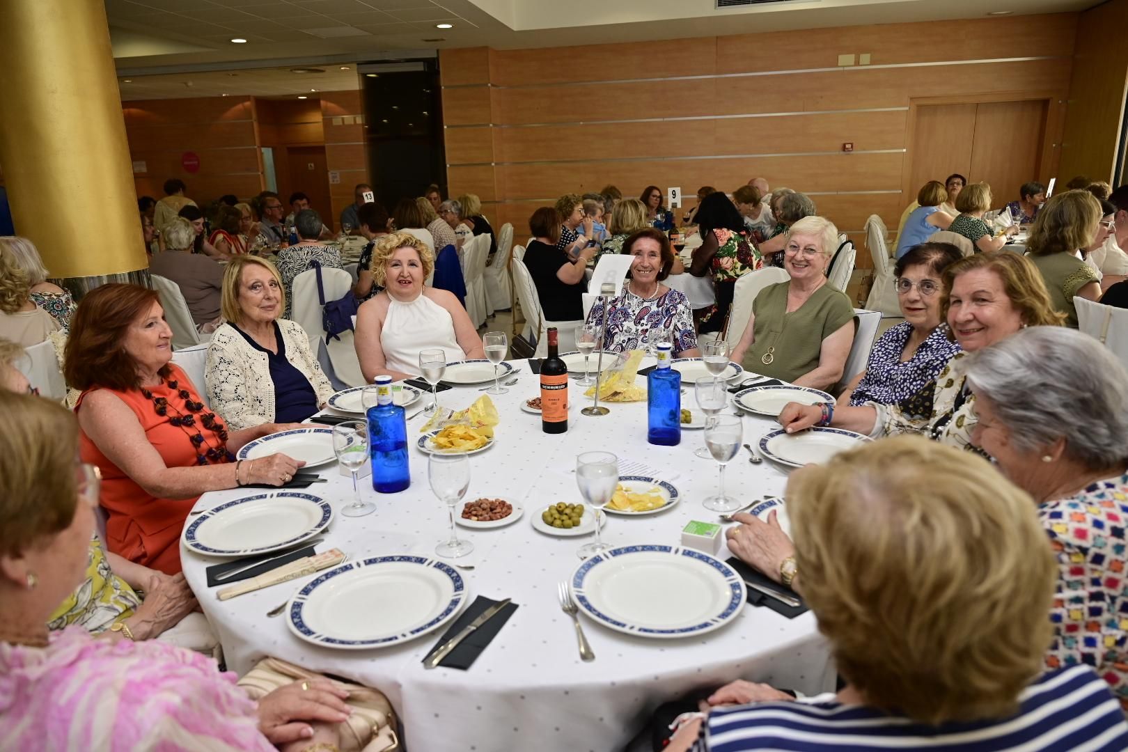 Gala solidaria a beneficio de la Asociación Conta el Cáncer en Castelló