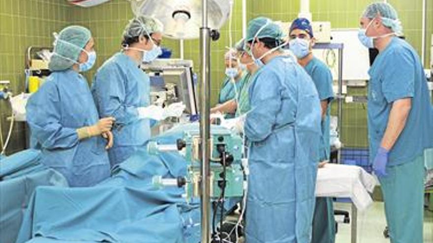 Sanidad deriva a 1.000 pacientes al año a la privada por la lista de espera