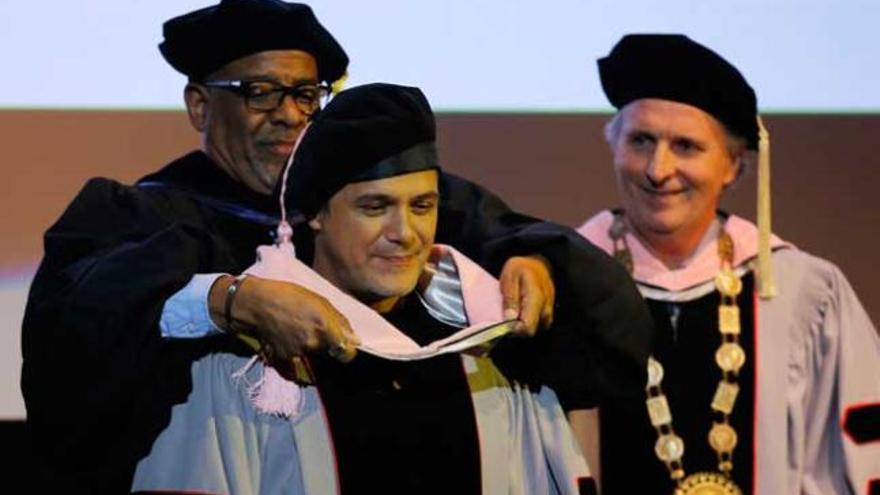 Alejandro Sanz, doctor &#039;honoris causa&#039;.