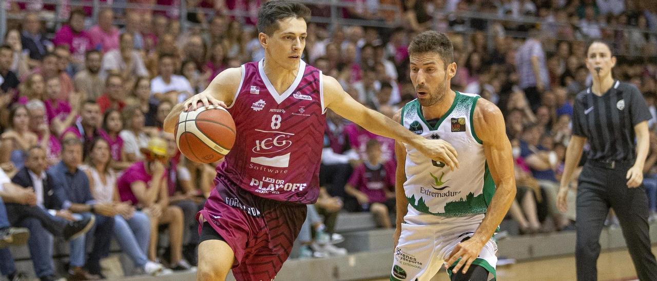 Albert Lafuente, con Jorge Sanz en los últimos &#039;playoffs&#039; Lleida-Cáceres.