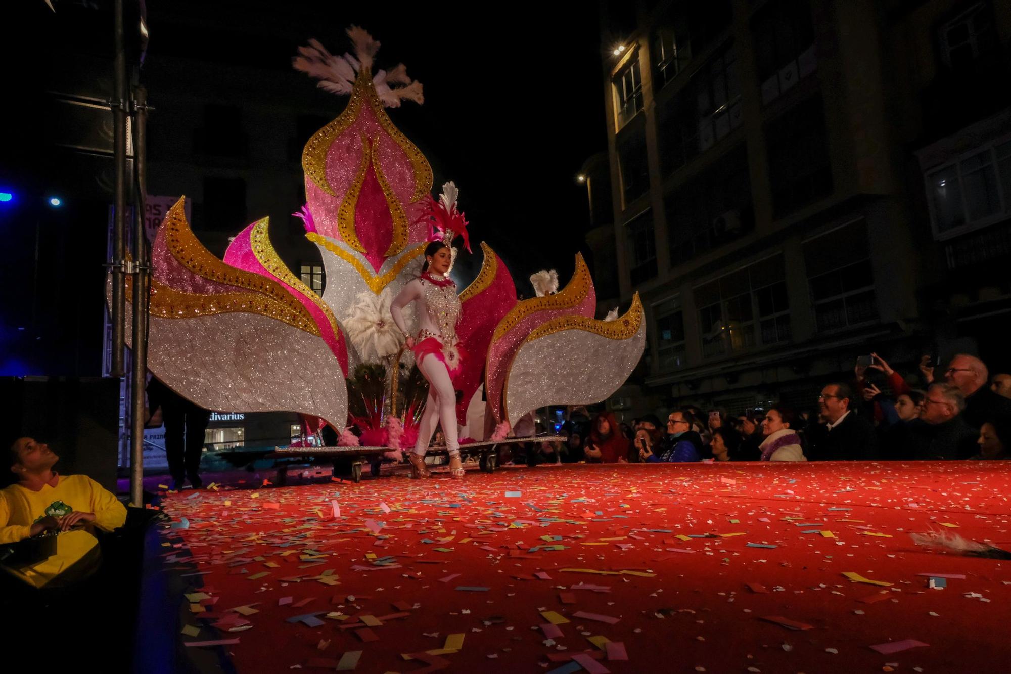 El Carnaval toma la calle con el pregón de Paqui Prieto