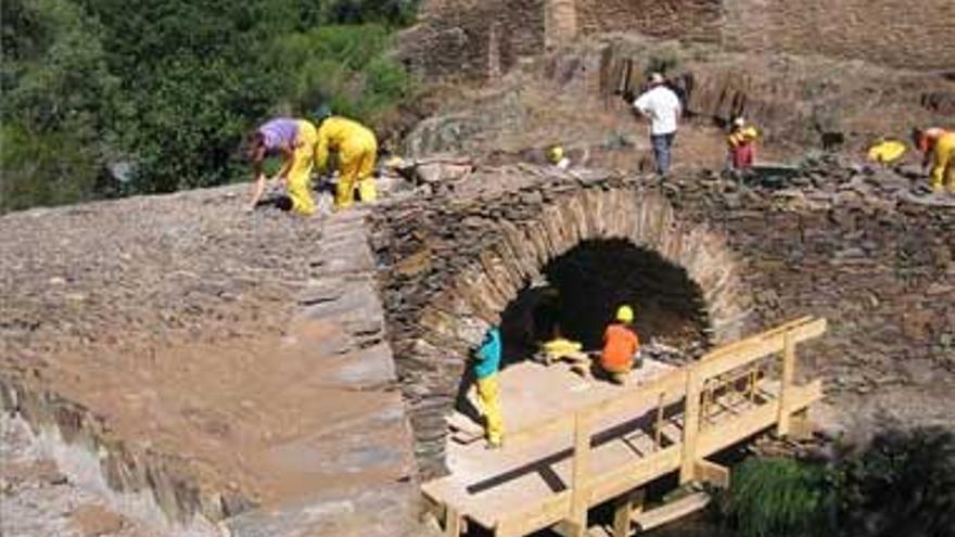 Un proyecto de rehabilitación recupera el puente de Cambrón