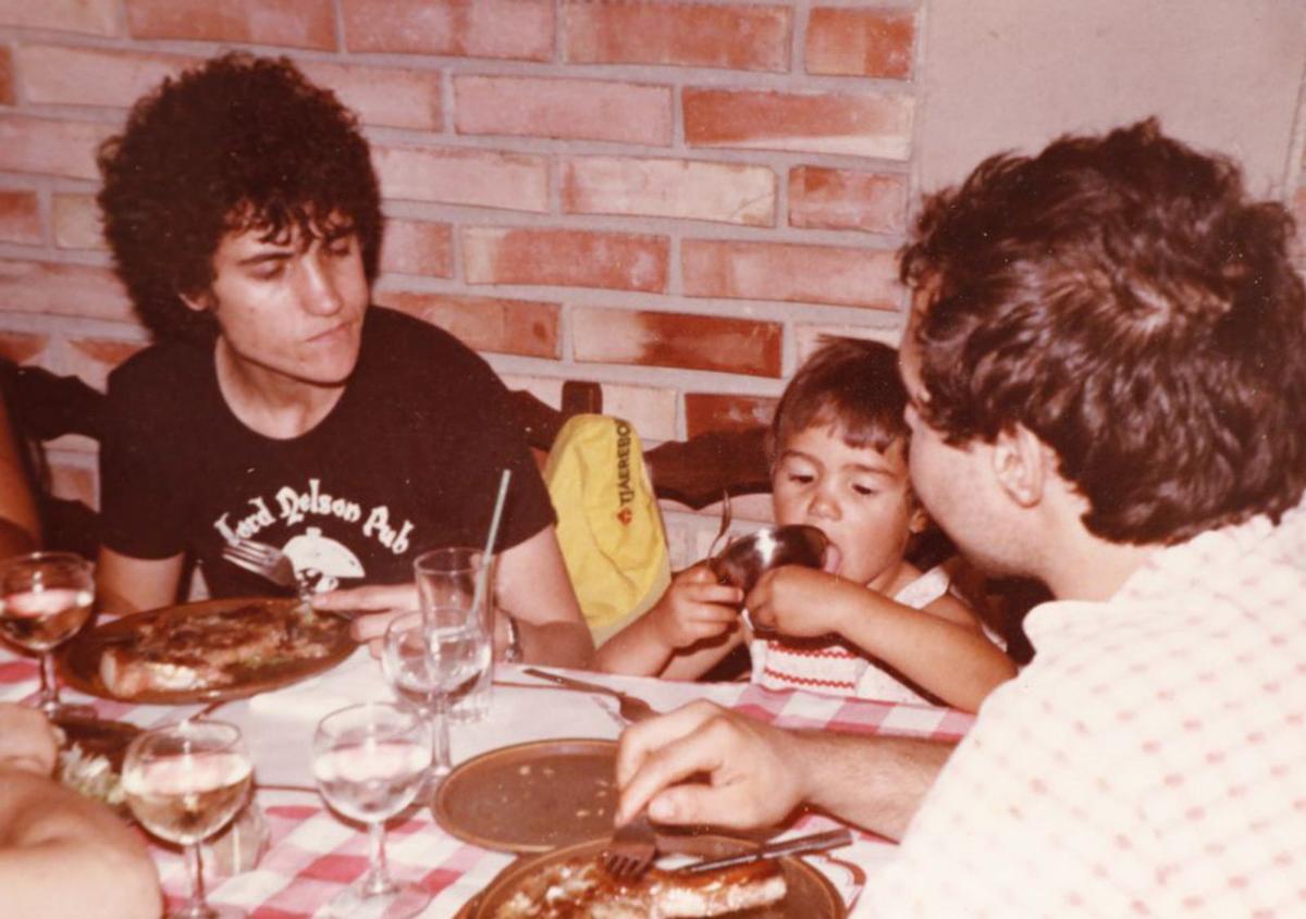 Adiós a la pizzería Da Nino: «Este lugar es como mi hijo» | FOTO DE J.A.RIERA