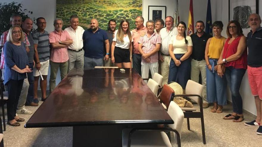 Los nuevos representantes de la Mancomunitat, tras su constitución,