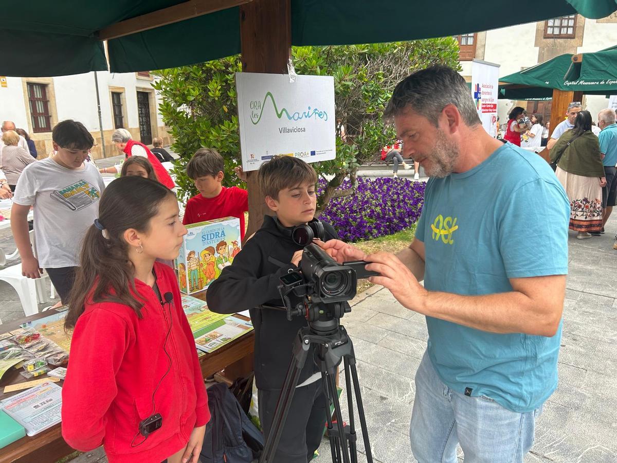 EN IMÁGENES: Feria de asociaciones de Villaviciosa
