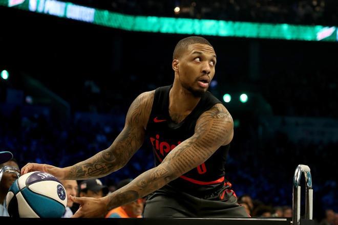 Las imagenes espectaculares del concurso de mates y triples de NBA All Star 2019