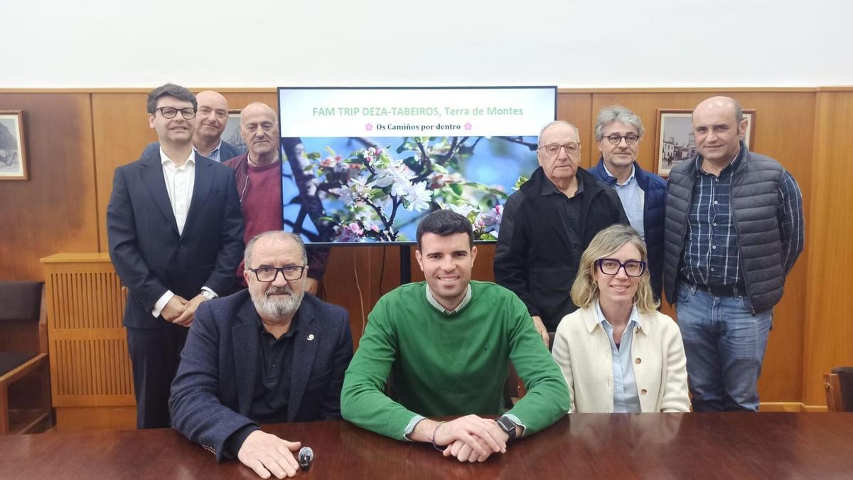 La presenación contó con representantes de la asociación Maceira e Sidra
