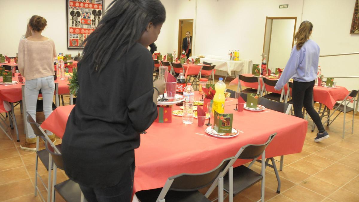 Preparatius del dinar de Nadal de la Comunitat de Sant Egidi