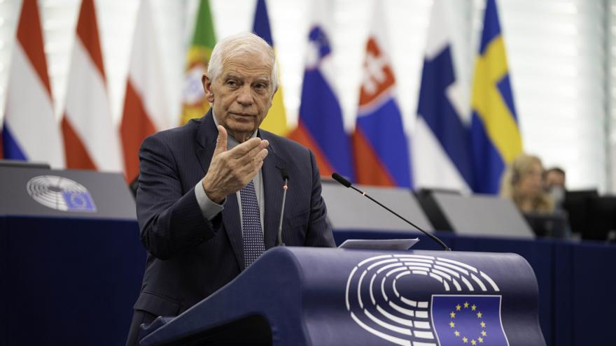 Borrell promueve financiar la producción de armas directamente en Ucrania