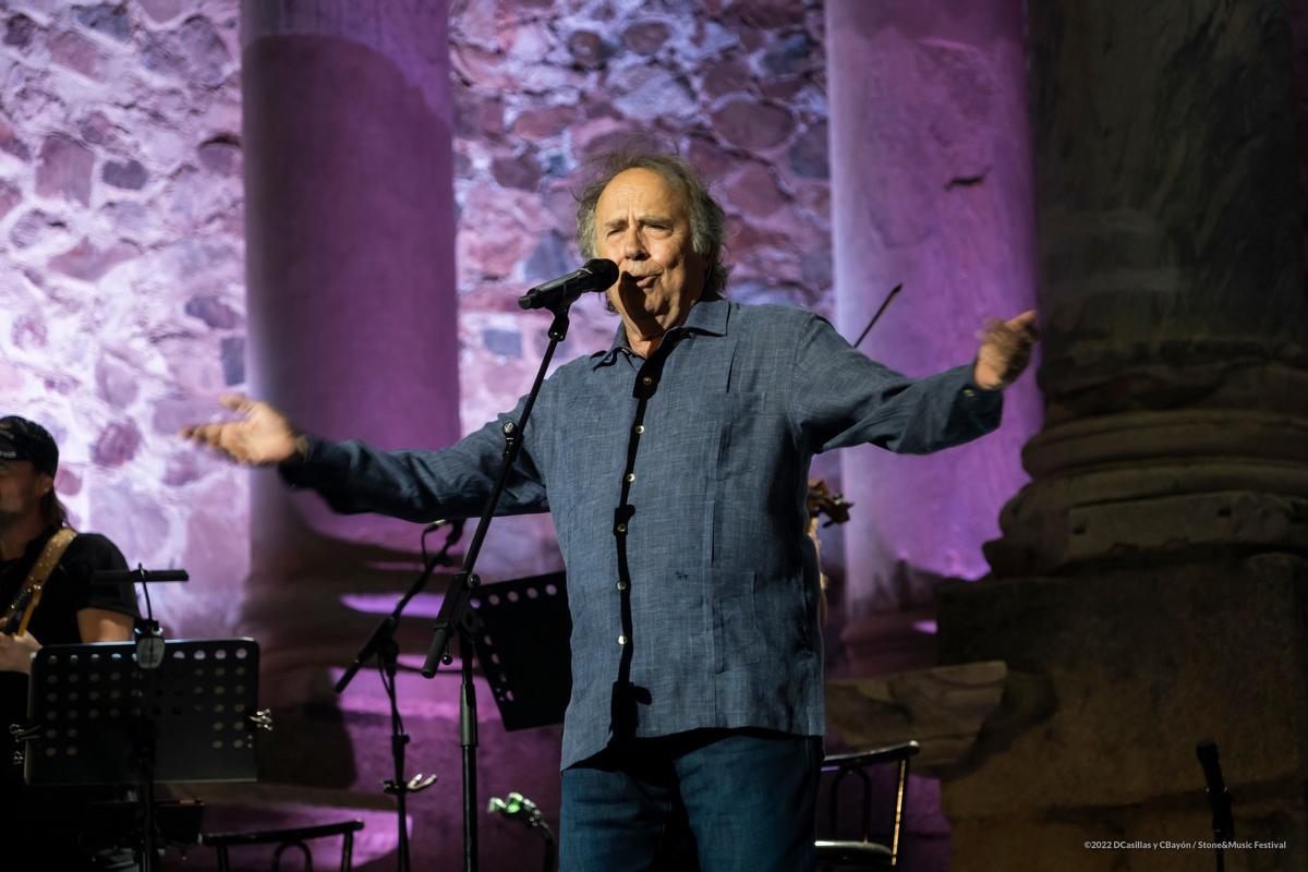 Joan Manuel Serrat ofreció su concierto de despedida en el Stone&amp;Music Festival de Mérida.