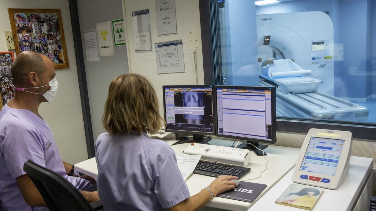 Imagen del nuevo TAC que se ha instalado en el Hospital General de Alicante Doctor Balmis