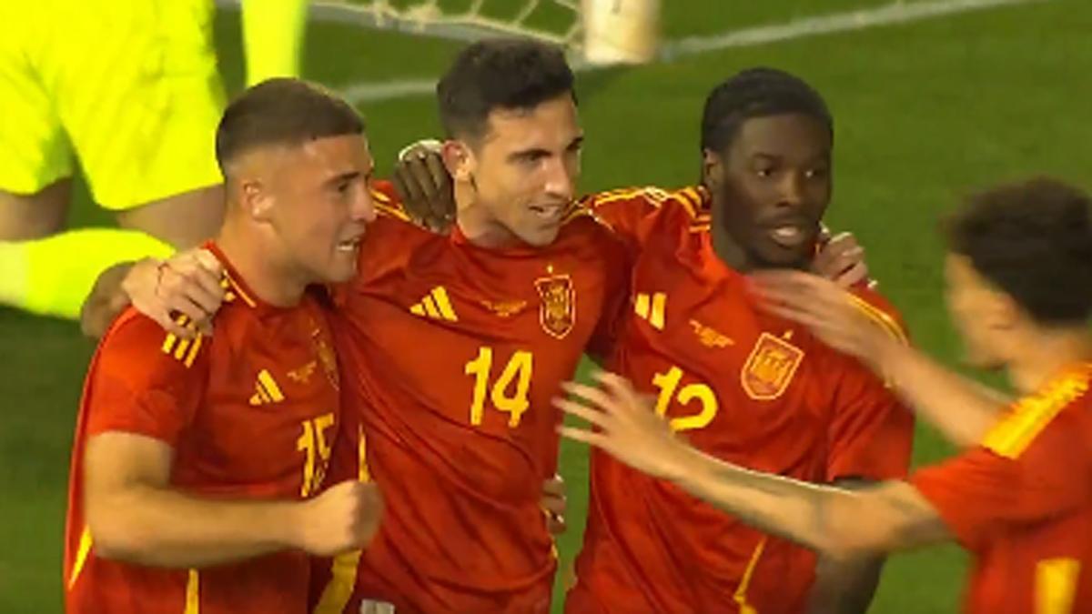 Tárrega, celebrando su gol con España Sub-21