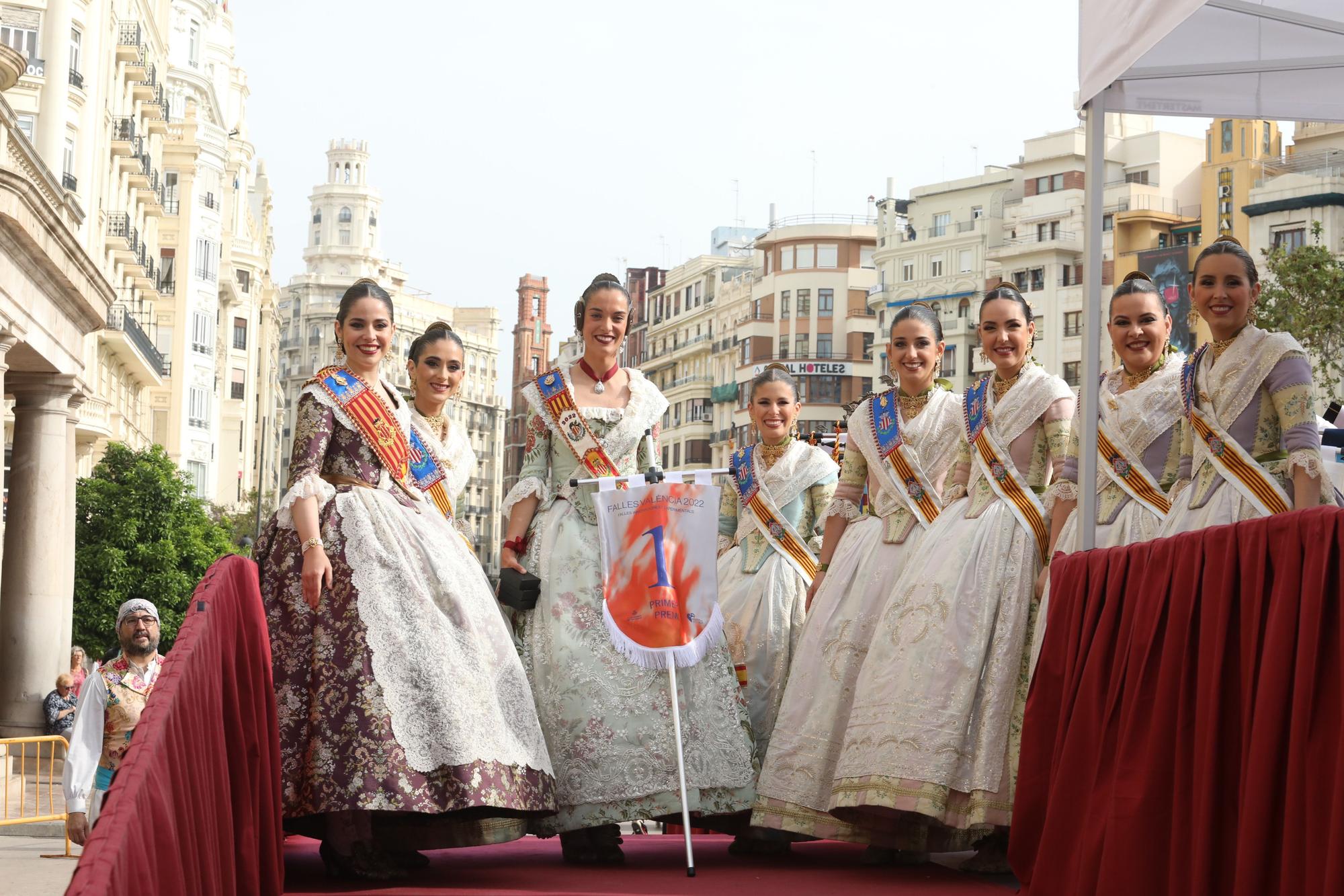 Entrega de los premios de las Fallas 2022 a las comisiones (I)