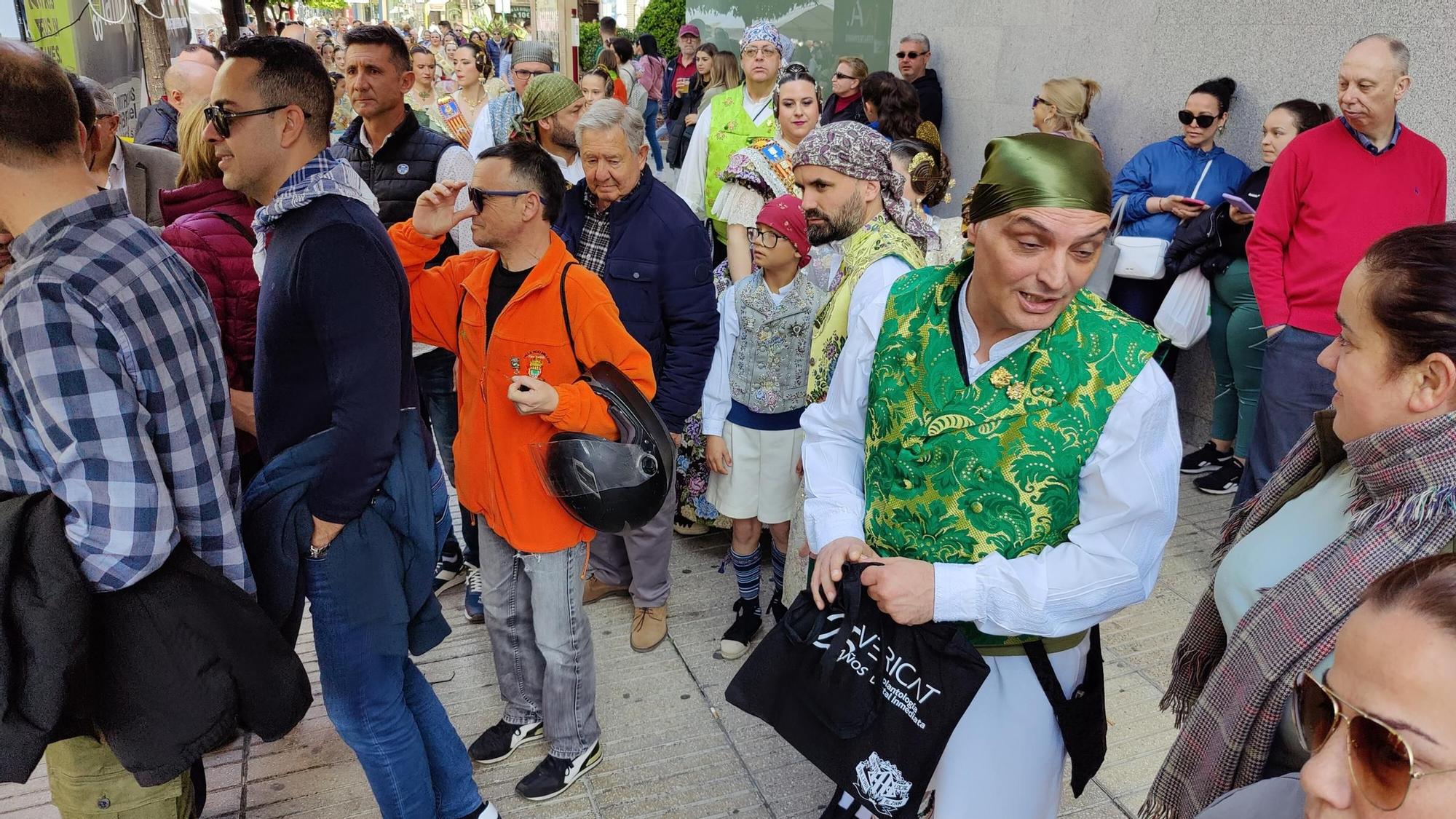 Revive la primera 'mascletà' de las Fallas de Alzira 2024