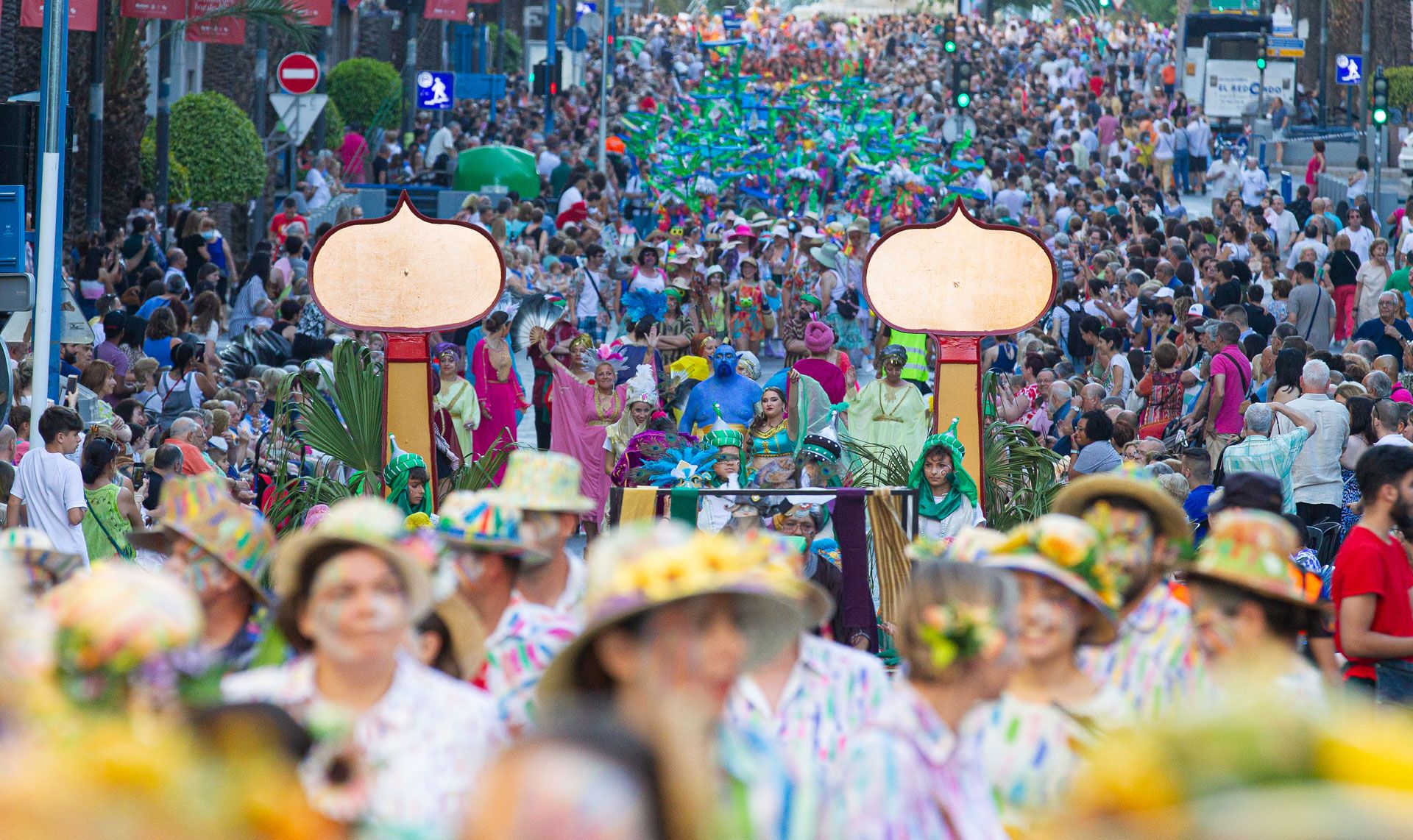 HOGUERAS 2022 | Desfile del Ninot con la Hoguera Sant Blai