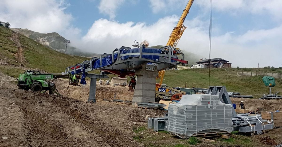 Las obras para instalar la estación del remonte.