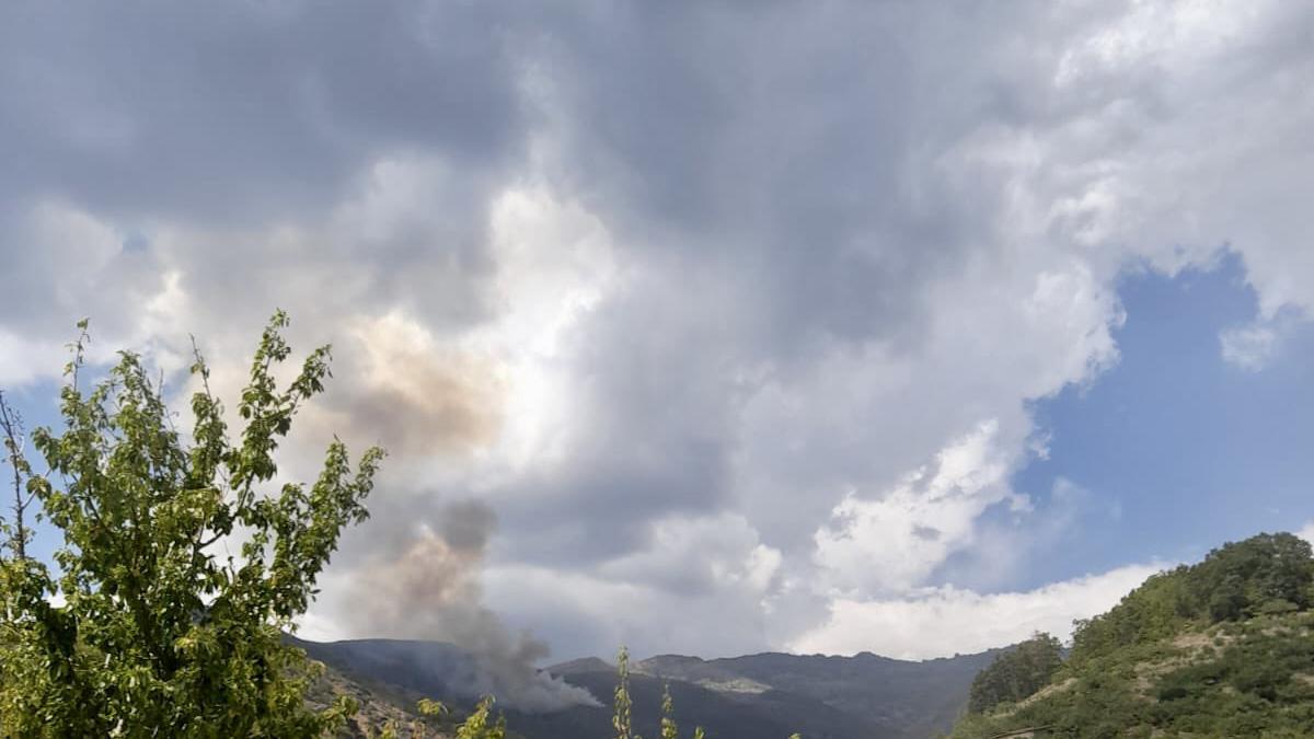 Incendio forestal en Tornavacas.