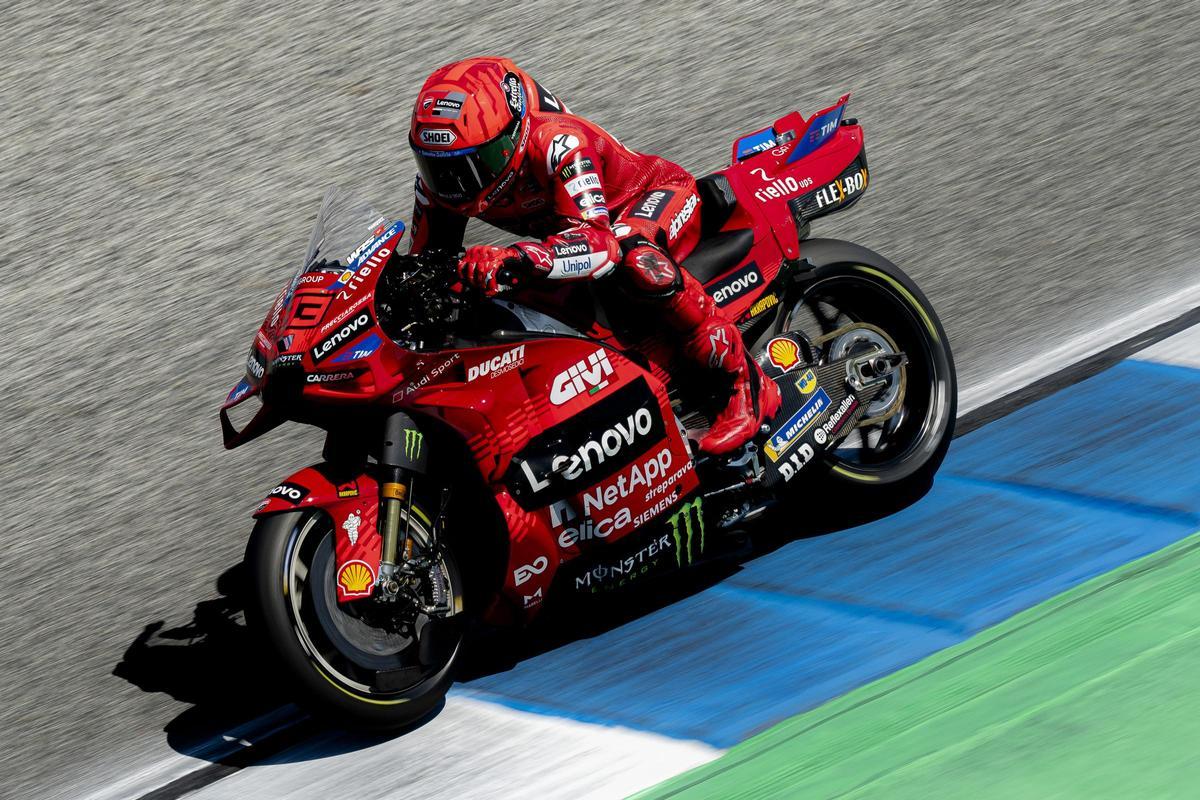 Marc Márquez, en Sepang, sobre su nueva Ducati.
