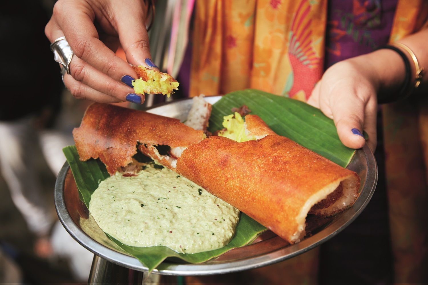 El palya es un plato de patatas suave y sedoso que, por lo general, sirve de relleno para las dosas (tortitas de arroz fermentado y masa de lentejas).