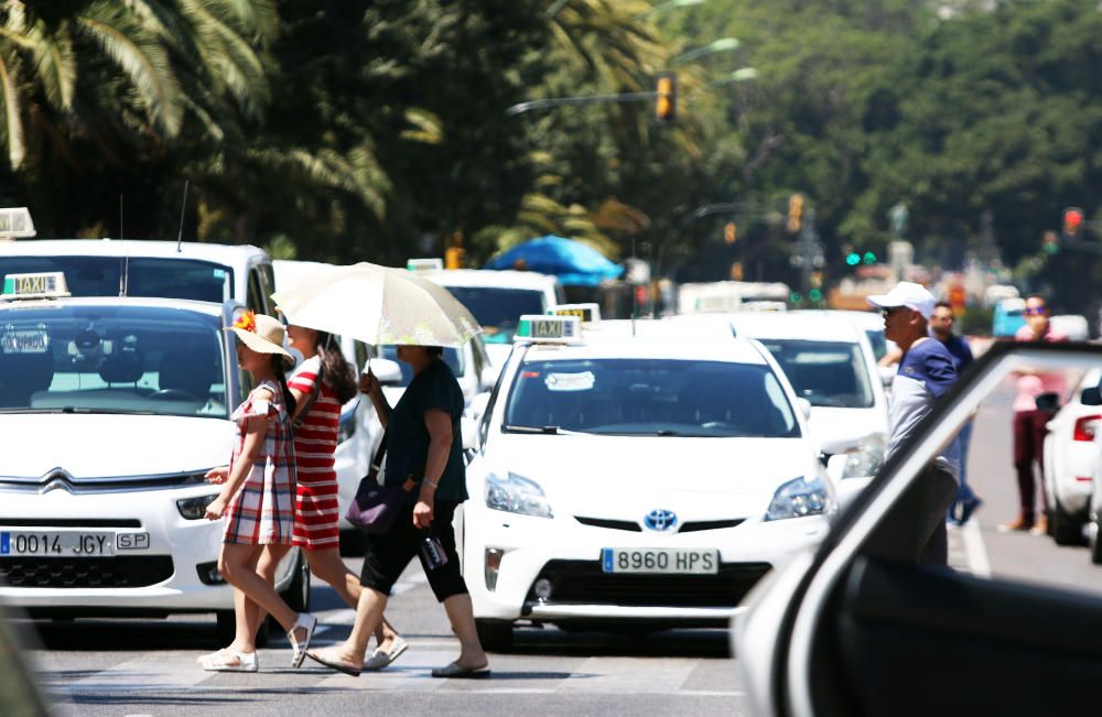 Este martes, los taxistas han continuado con sus movilizaciones