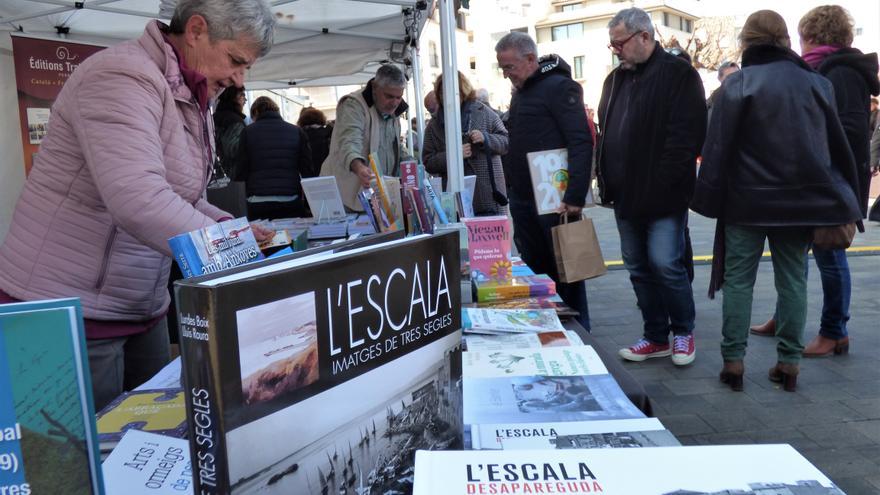 La literatura s&#039;apropia de la platja de les Barques de l&#039;Escala