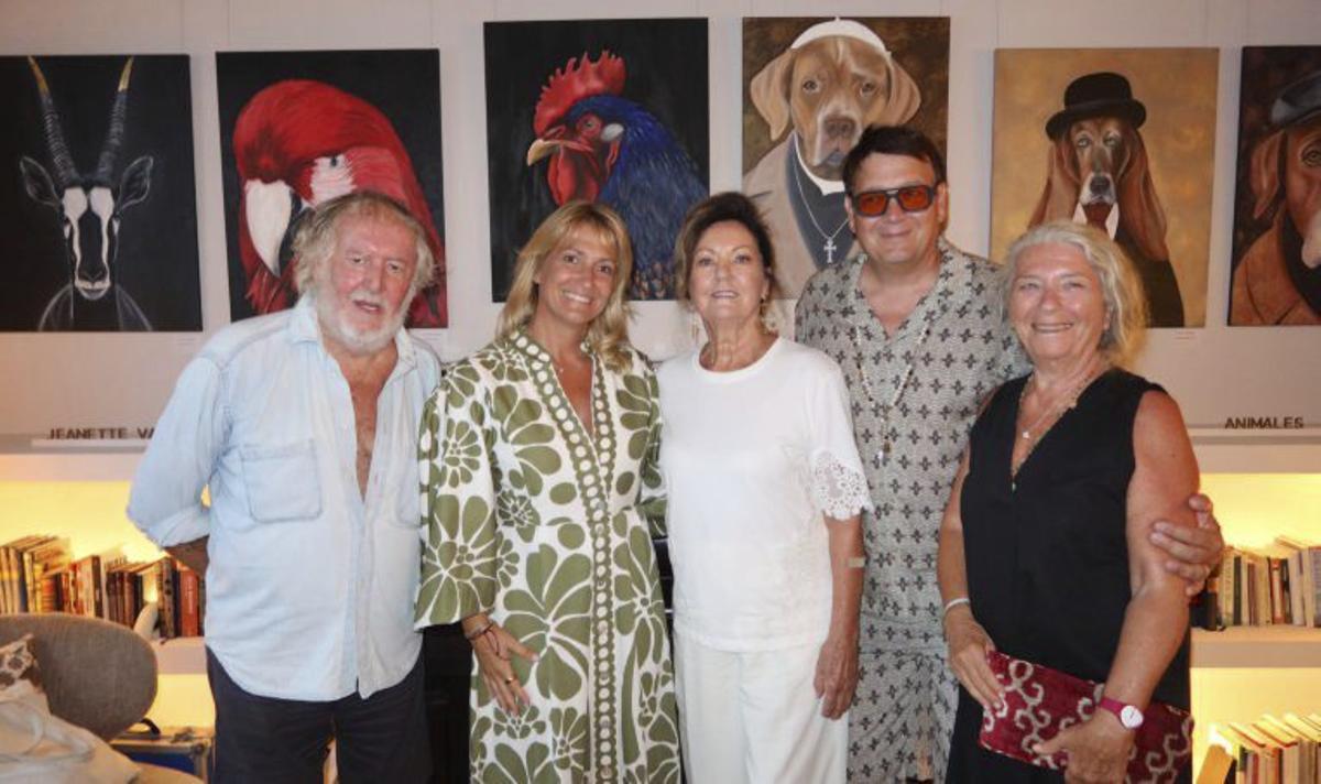 La pintora, Daniel Busturia, Belén Herbosch y Charo Ruiz.