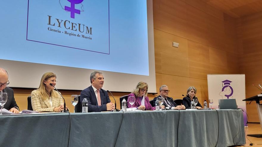 ‘Artemisa’ fomentará el estudio de ingenierías y matemáticas entre mujeres
