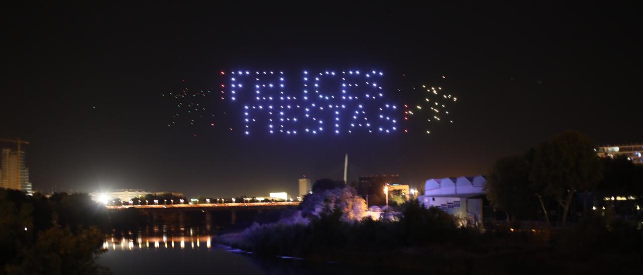 El espectáculo de drones de las Fiestas del Pilar de Zaragoza que fueron un éxito de público.