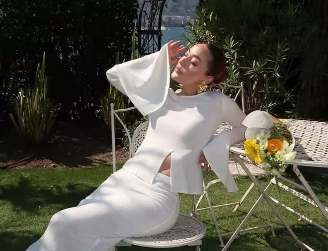 La española que mejor se maquilla de TikTok dice que esta base de maquillaje de 10 euros es su mejor compra