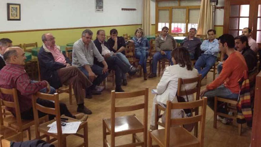 El PSOE se muestra preocupado por la lentitud en el sellado de las escombreras del Ambroz
