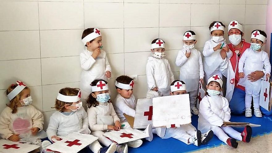 Homenaje a los sanitarios en el carnaval infantil de Monesterio