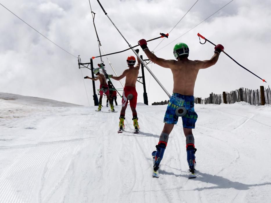 Masella tanca la temporada d'esquí amb màniga curta