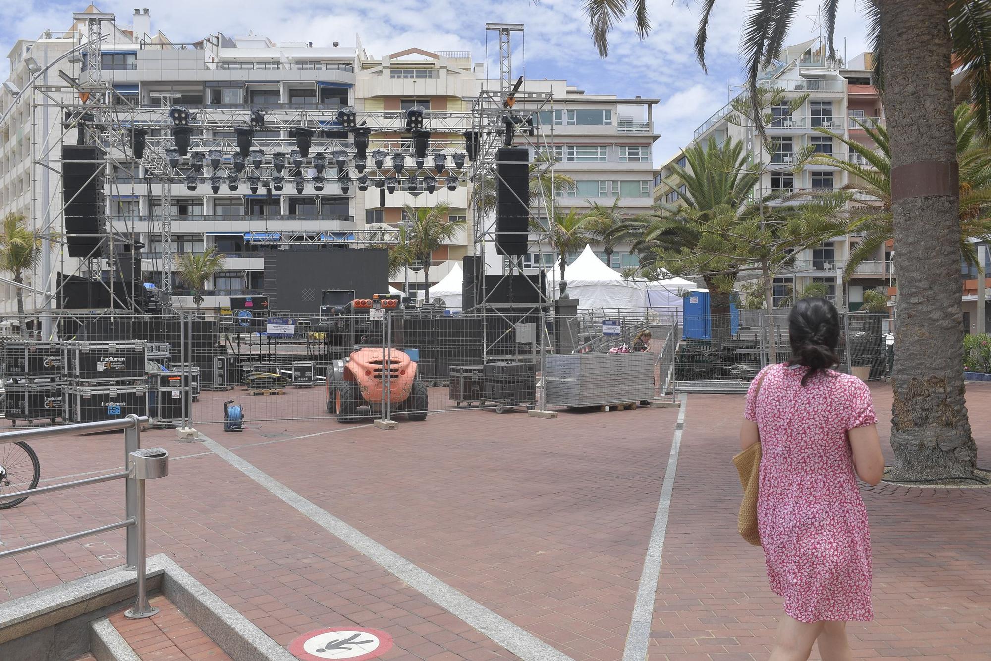 Preparativos para la Noche de San Juan en Las Canteras