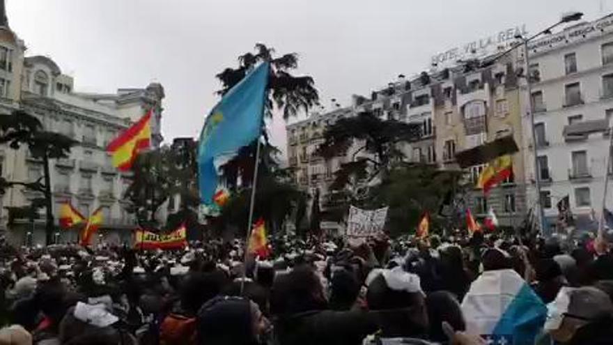 300 policías de la Región de Murcia claman ante el Congreso para exigir la equiparación salarial