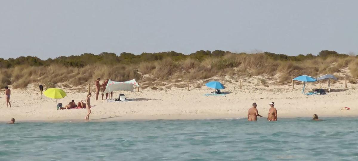 Es Trenc cuenta con una zona tradicionalmente nudista.