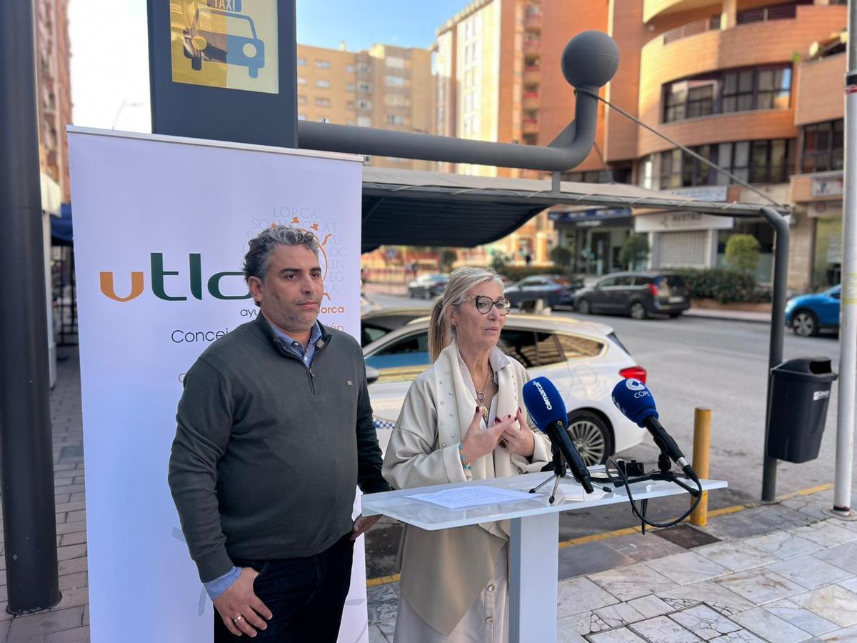 Carmen Menduiña durante el anuncio de ampliación del servicio.