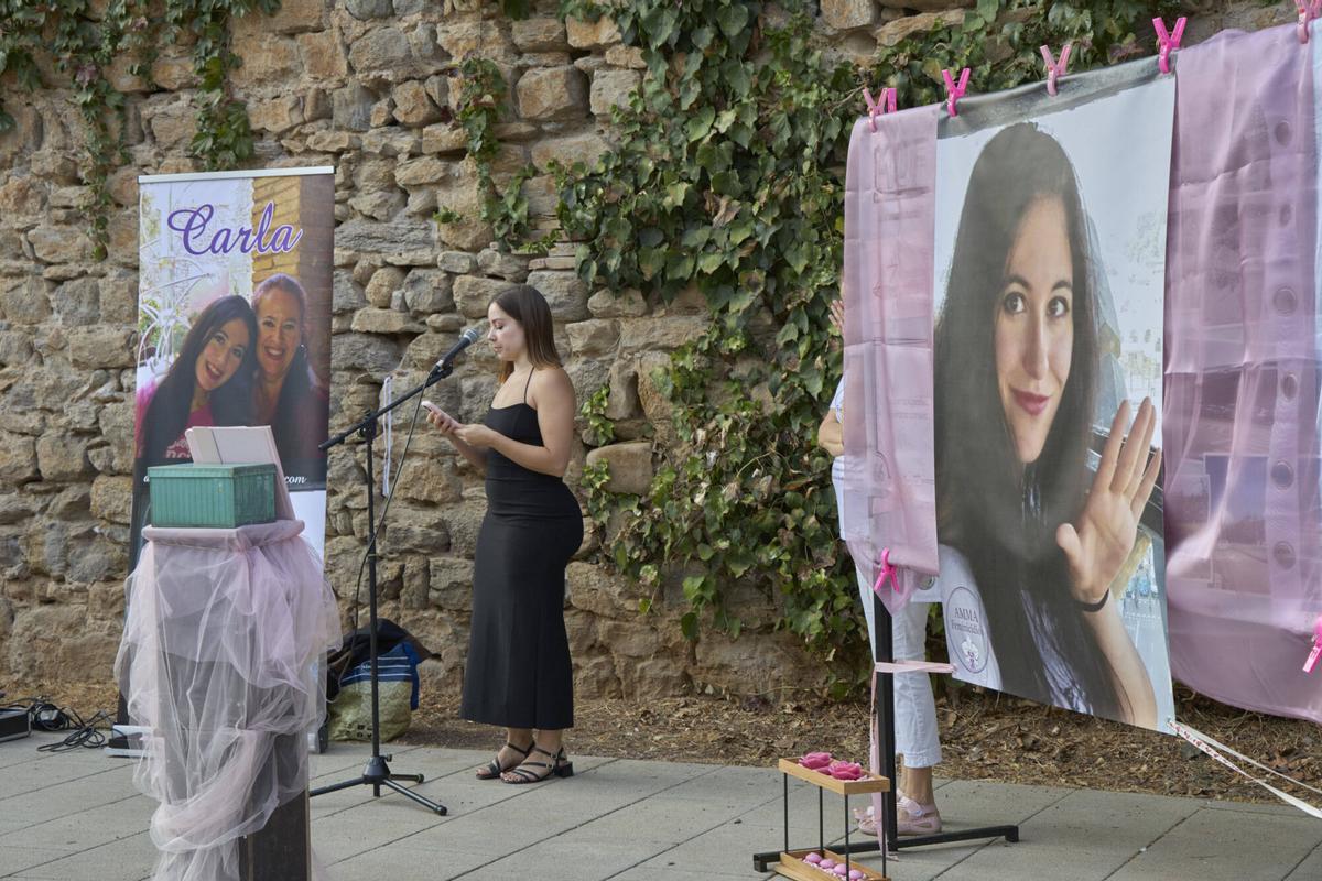 Les imatges de l'homenatge a la Carla Fernández Gutiérrez en el tercer aniversari del seu feminicidi
