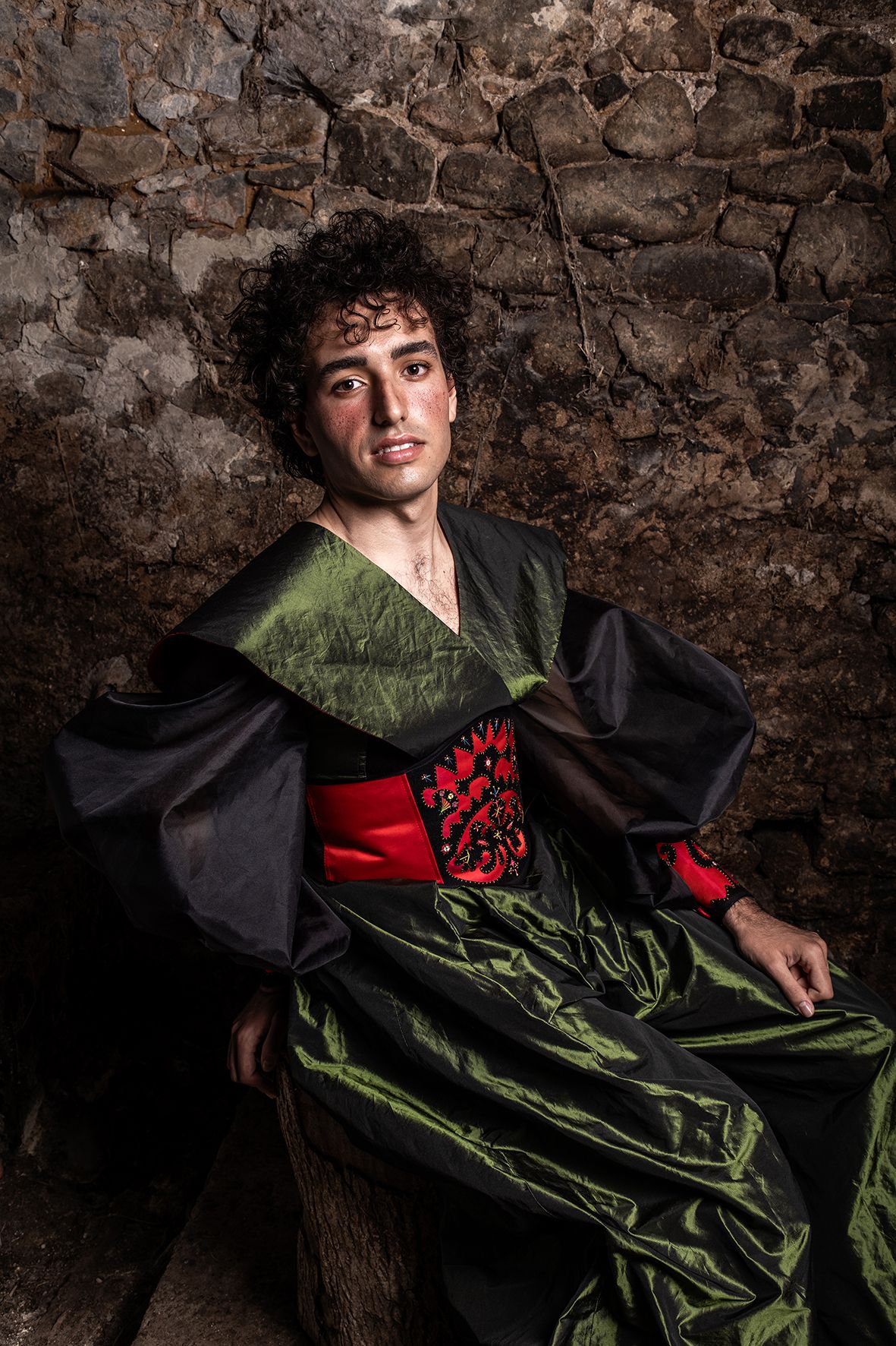 La propuesta de Constantino Menéndez para la exposición "Raíces" del Museo del Traje