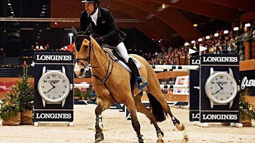 Gerardo Menéndez, con &#039;Costello&#039;, mejor español del Gran Premio Longines del año pasado.