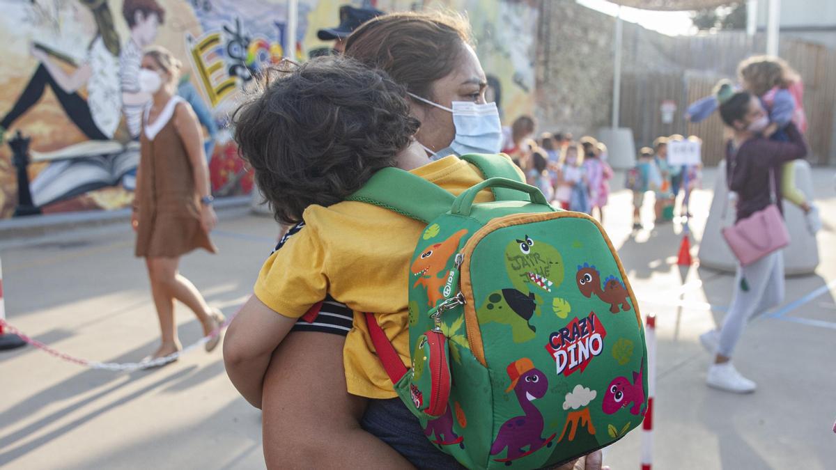 Primer dia en el colegio Josep Madrenys en Vilobí d'Onyar