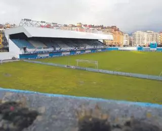 Una solución temporal: El Real Avilés seguirá jugando en el Suárez Puerta con una concesión demanial aún por negociar